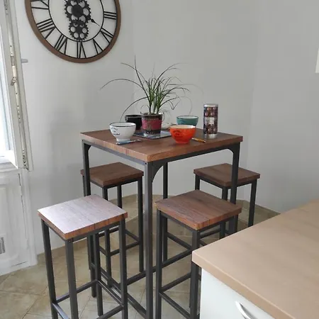Pretty And Quiet Top Floor 2 Bedroom Flat In The Port Area Of Nizza Exterior foto