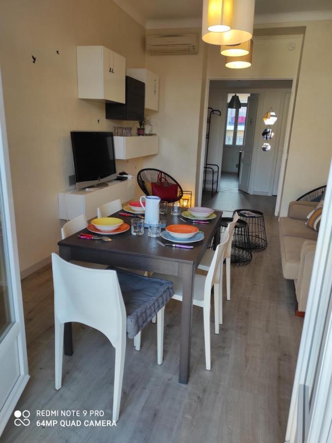 Pretty And Quiet Floor 2 Bedroom Flat In The Port Area Of Appartement