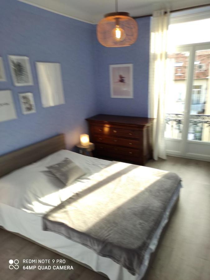 Pretty And Quiet Floor 2 Bedroom Flat In The Port Area Of *
