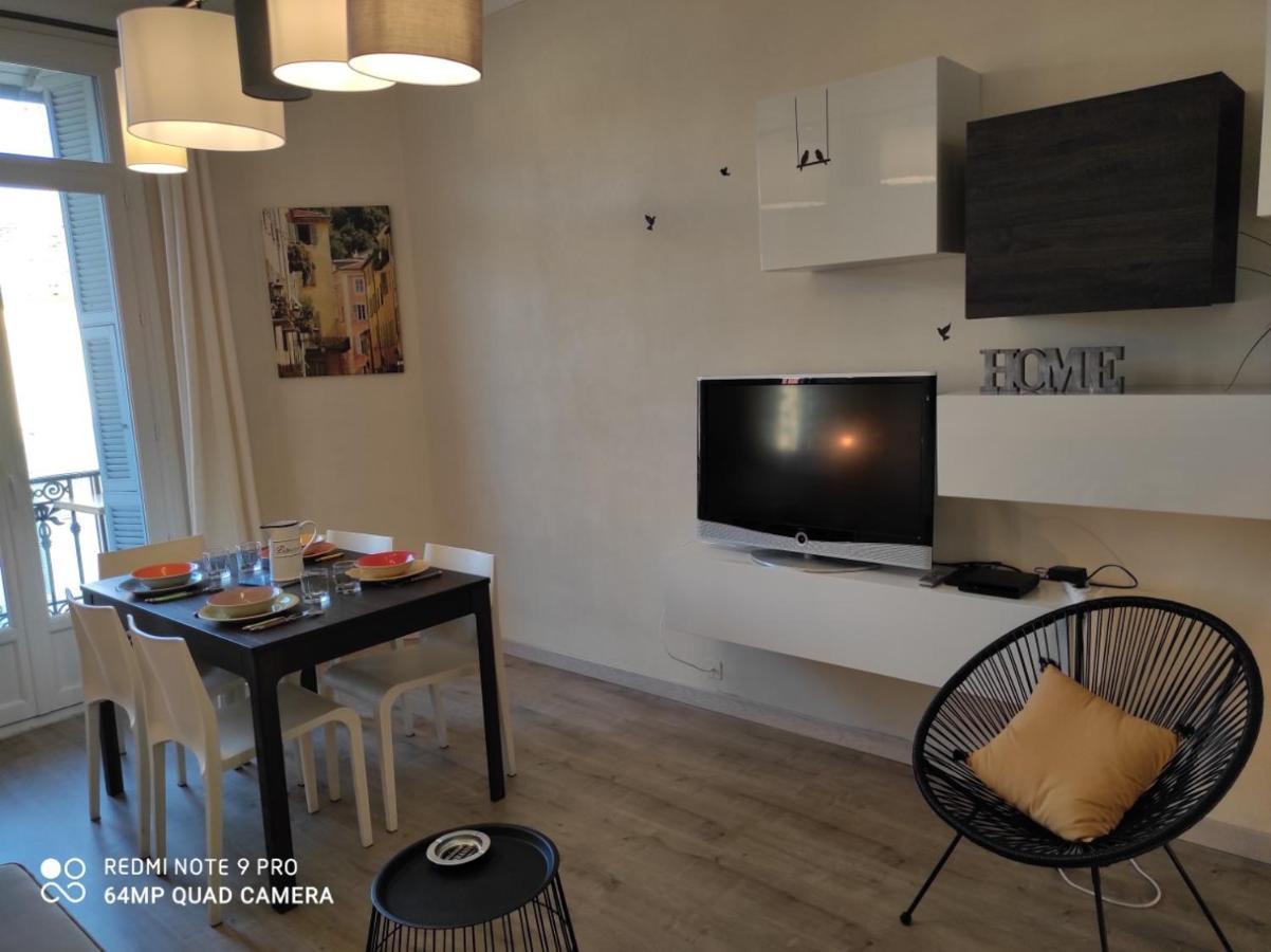 Appartement Pretty And Quiet Floor 2 Bedroom Flat In The Port Area Of