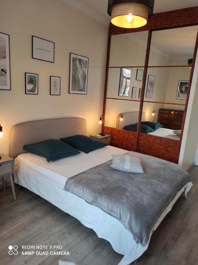 Apartment Pretty And Quiet Floor 2 Bedroom Flat In The Port Area Of Nizza