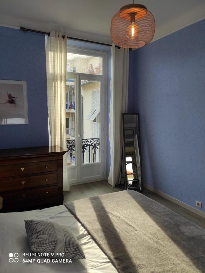 Pretty And Quiet Floor 2 Bedroom Flat In The Port Area Of * Nizza
